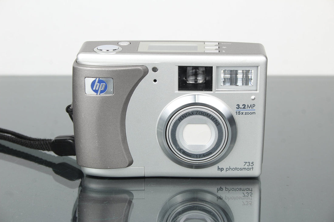 HP Photosmart 735: Vintage Digital Texture for Modern Creators - Dutch|Thrift