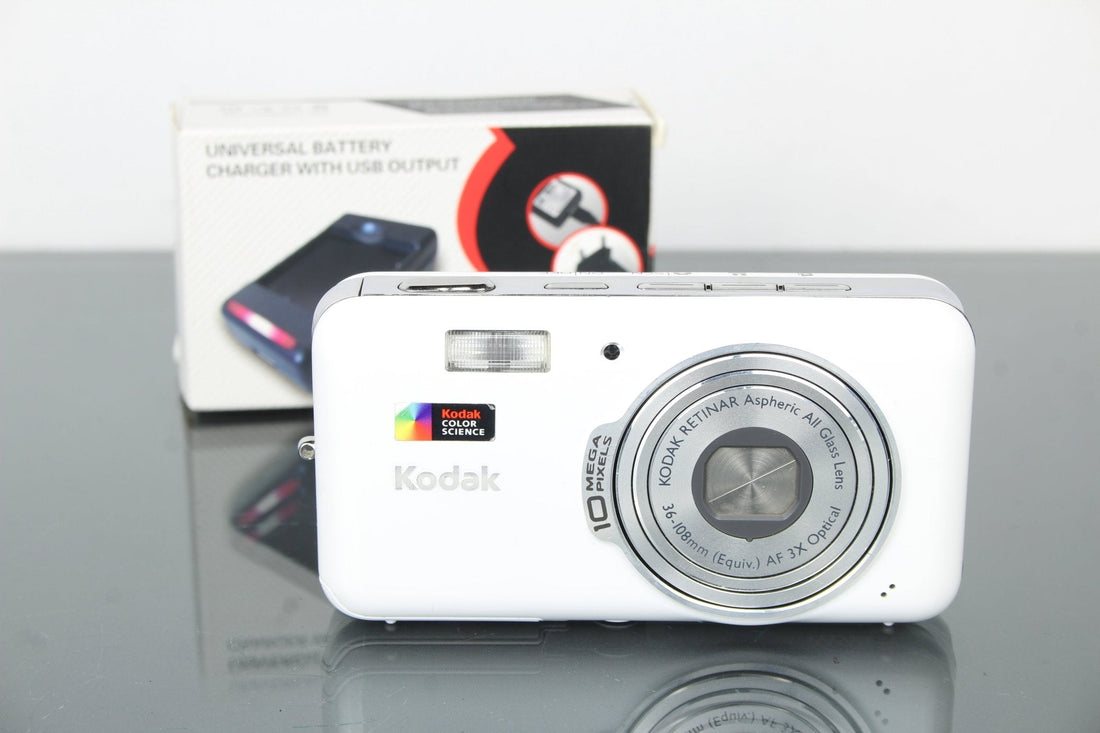 Kodak EasyShare V1003 Review: Digital Nostalgia Done Right - Dutch|Thrift