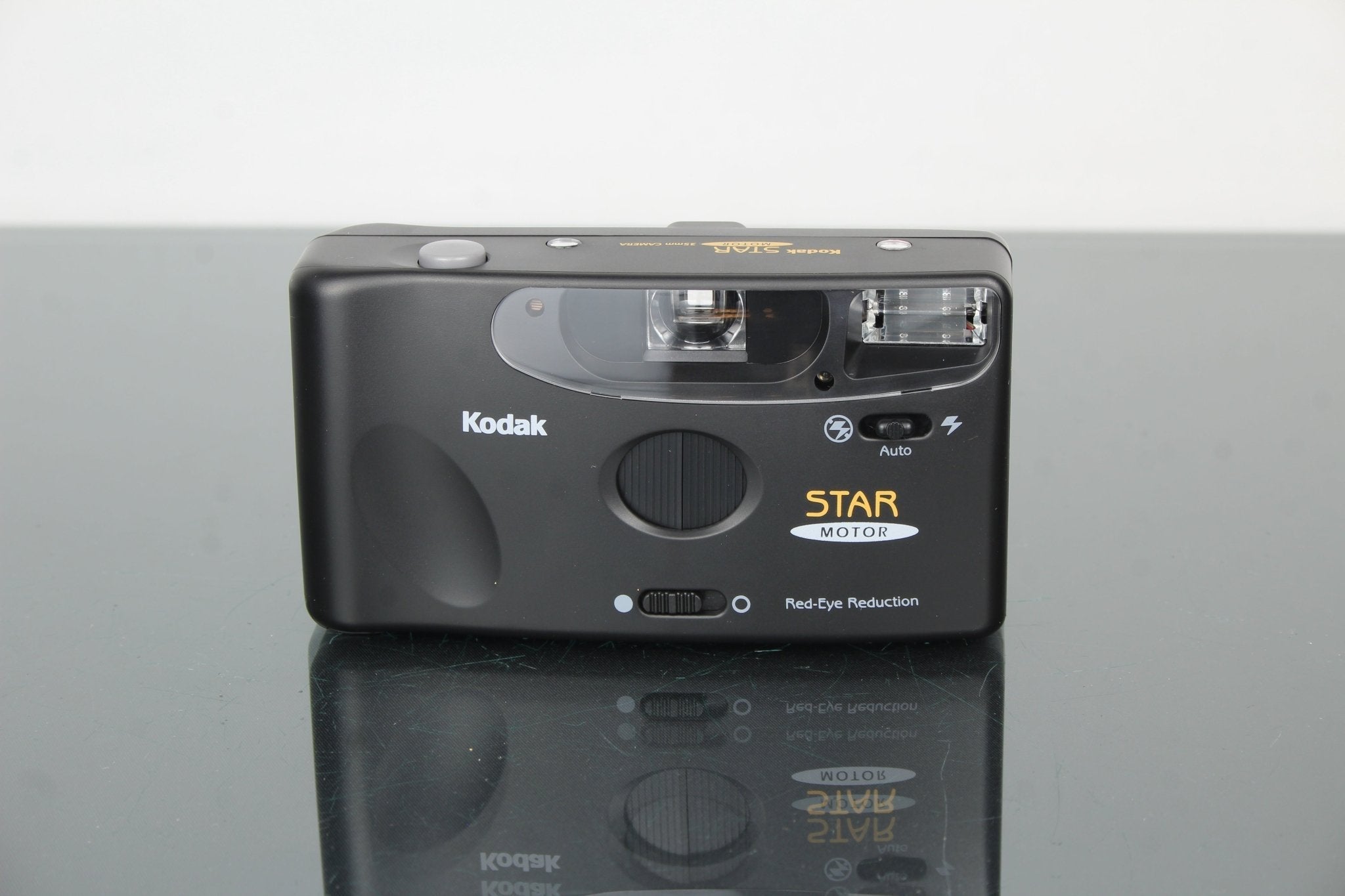 Kodak Star Motor 35mm: The Simple Point & Shoot Icon – Dutch|Thrift