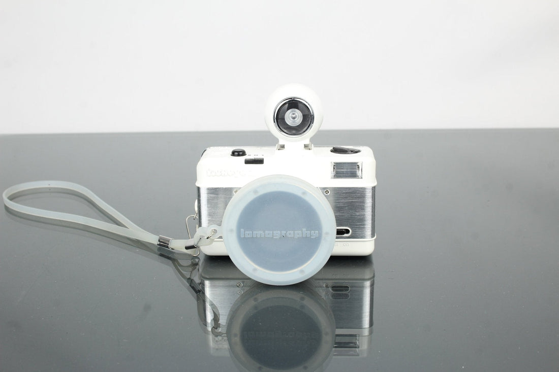 Lomography Fisheye 2: Playful 35mm Fun in a Pocket Camera - Dutch|Thrift