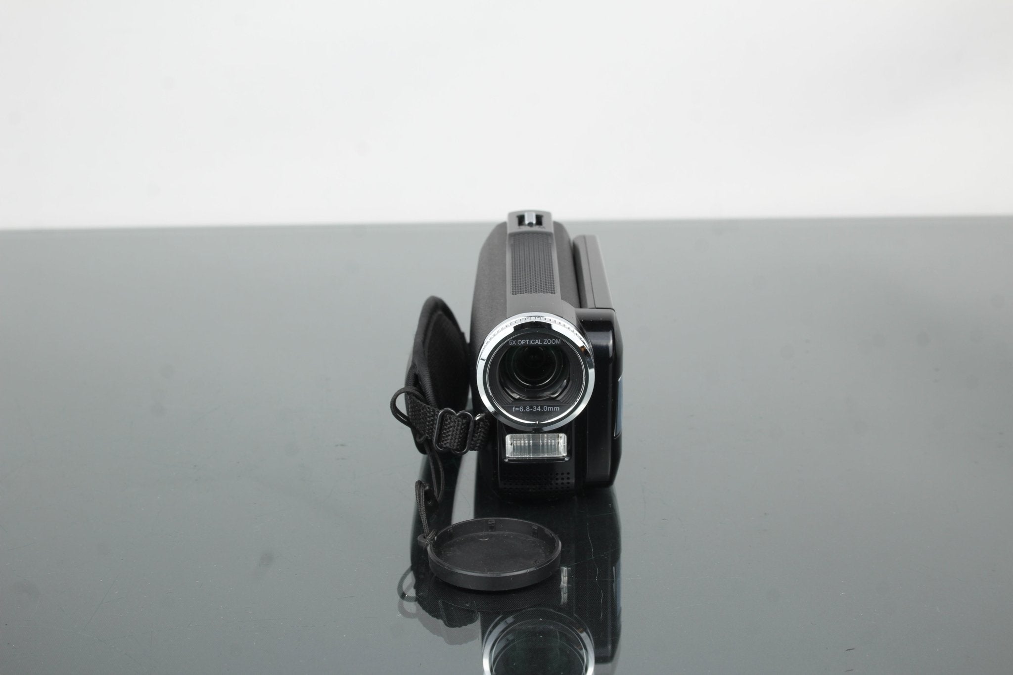 Medion MD86910 Digital Camcorder Review and Creative Uses – Dutch