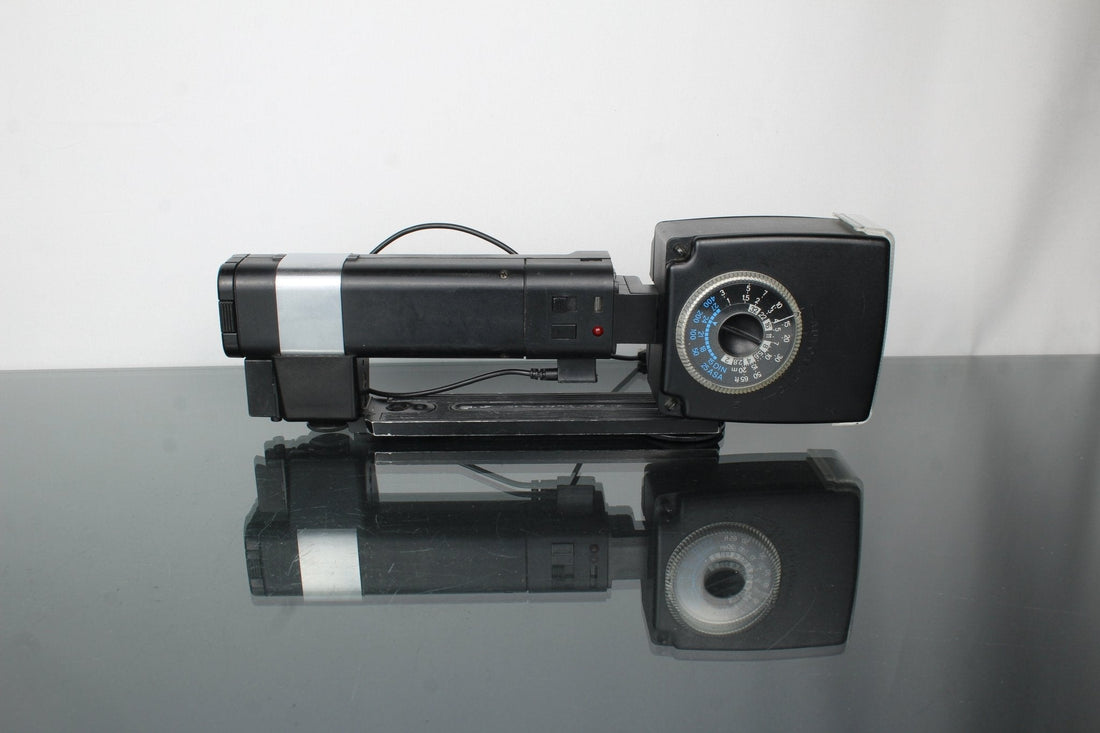 Metz 45CT-1 Flashgun: Vintage Power for Modern Creators - Dutch|Thrift