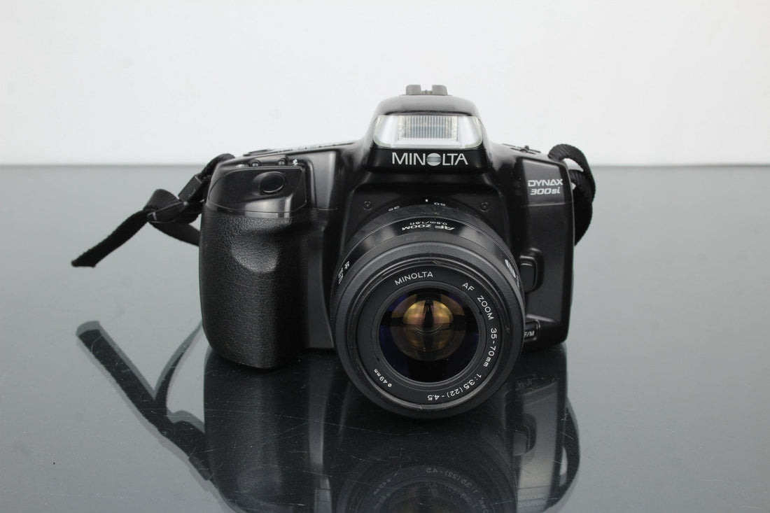 Minolta Dynax 300si + 35–70mm Review & Buying Guide - Dutch|Thrift