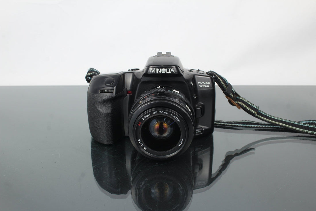 Minolta DYNAX 500SI Review: Classic 35mm Autofocus SLR Charm - Dutch|Thrift