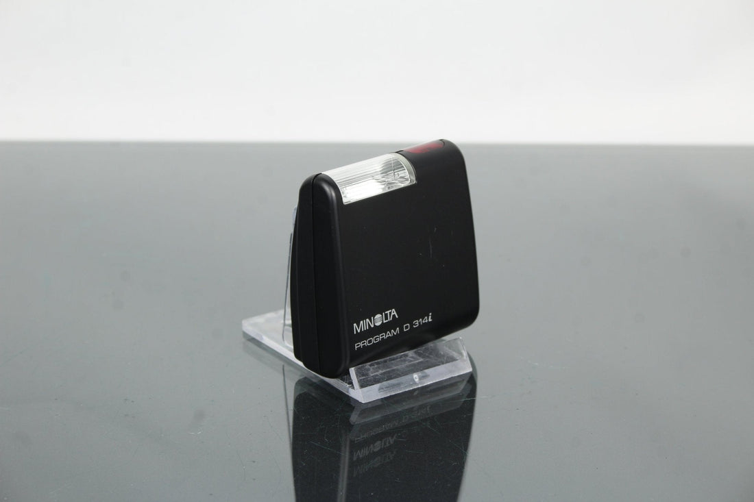 Minolta Program D 314i: Vintage TTL Flash for Hybrid Shooters - Dutch|Thrift