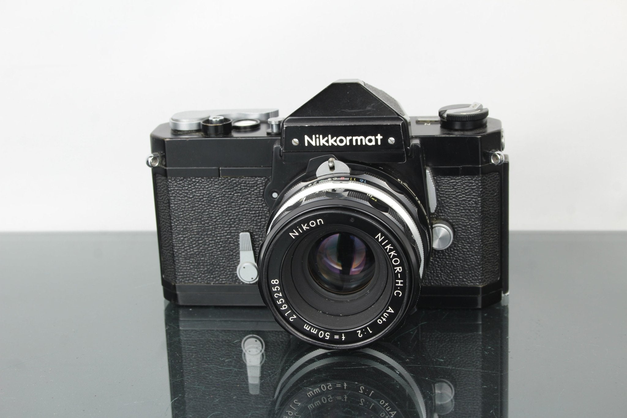 Nikkormat FT + Nikkor-H•C 50mm f/2 Review & Usage Guide – Dutch|Thrift