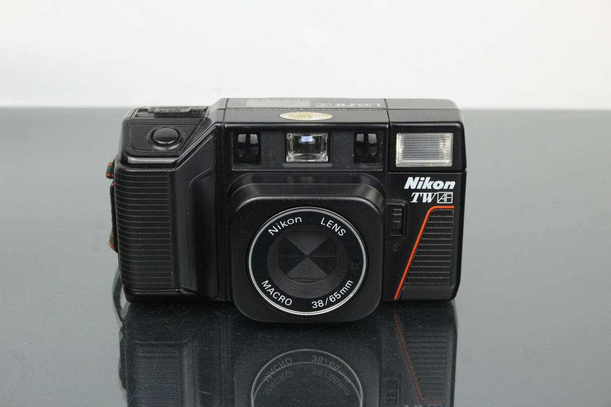 Nikon L35 TW AF Review: A Pocketable Film Gem – Dutch|Thrift