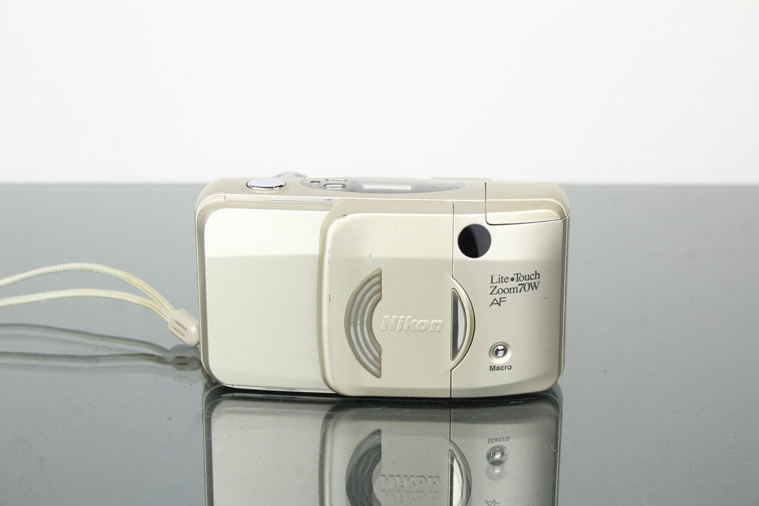 Nikon Lite Touch Zoom 70W Review: Compact Elegance in Your Pocket - Dutch|Thrift