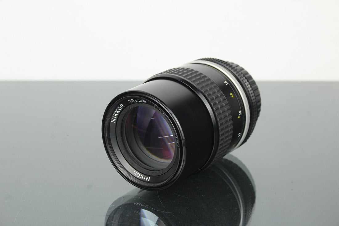 Nikon Nikkor 135mm f/3.5 Review: Vintage Telephoto for Modern Creators - Dutch|Thrift