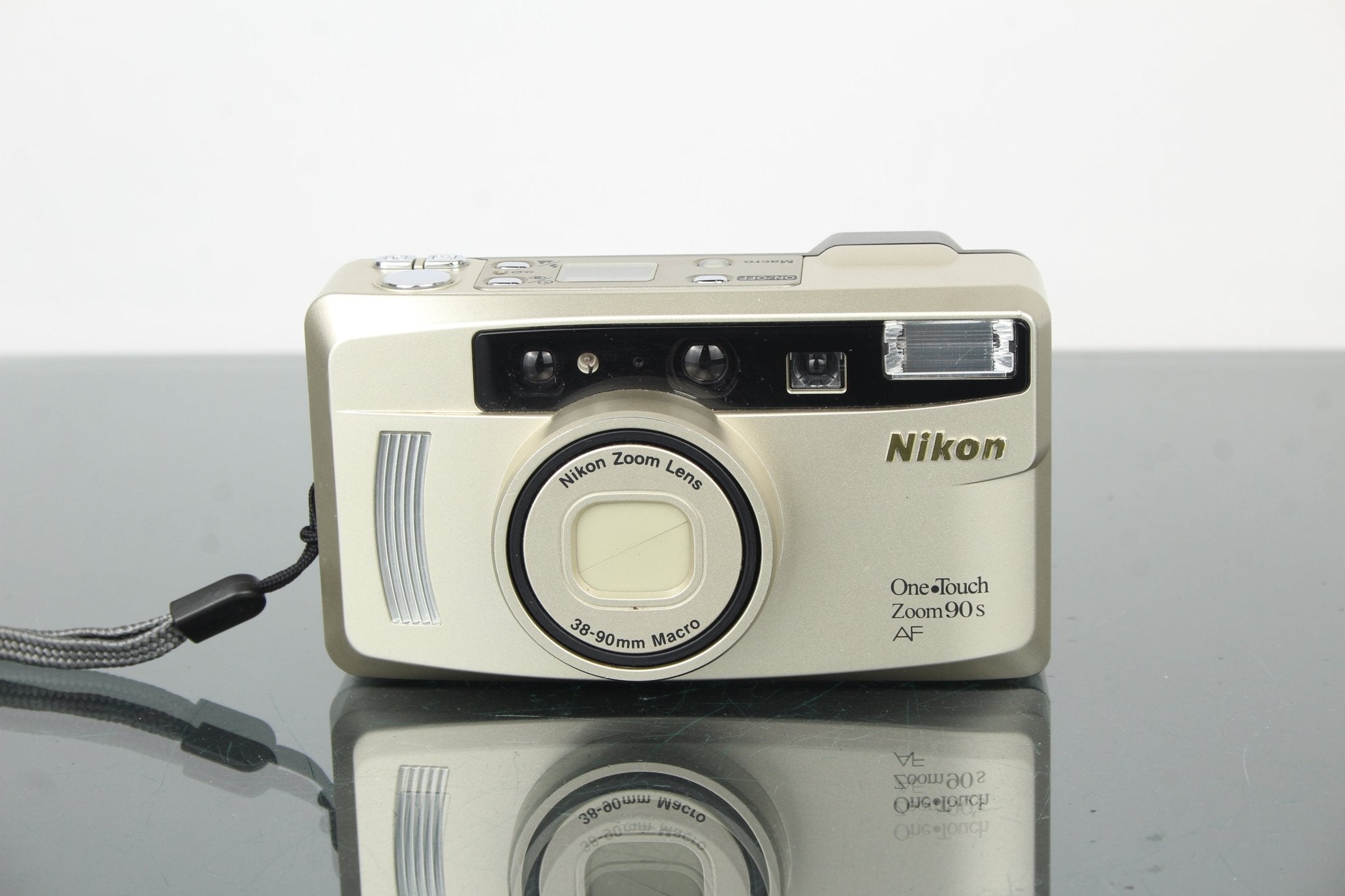 Nikon One Touch Zoom 90S Review: A 1990s Gem Reborn – Dutch|Thrift