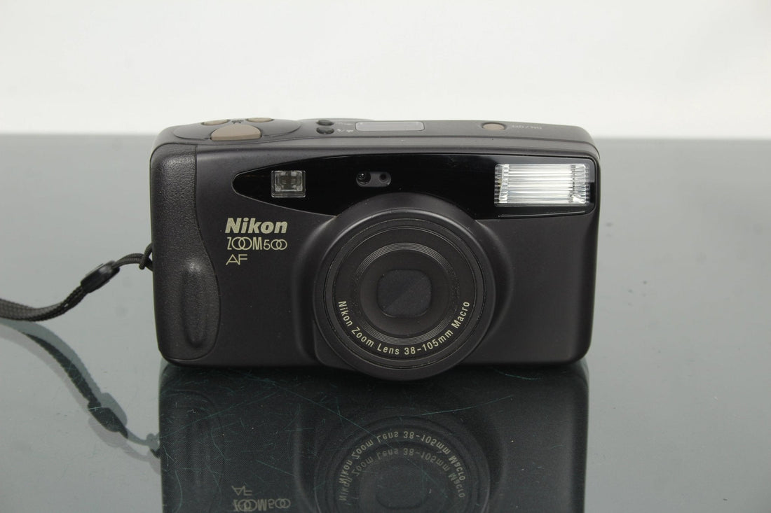 Nikon Zoom 500 AF Review: Effortless 35mm Film Photography - Dutch|Thrift