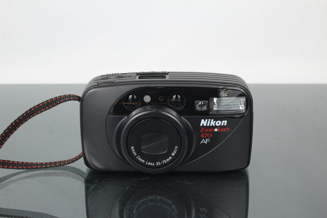 Nikon Zoom Touch 470 AF Review: Classic Compact Film Zoom - Dutch|Thrift