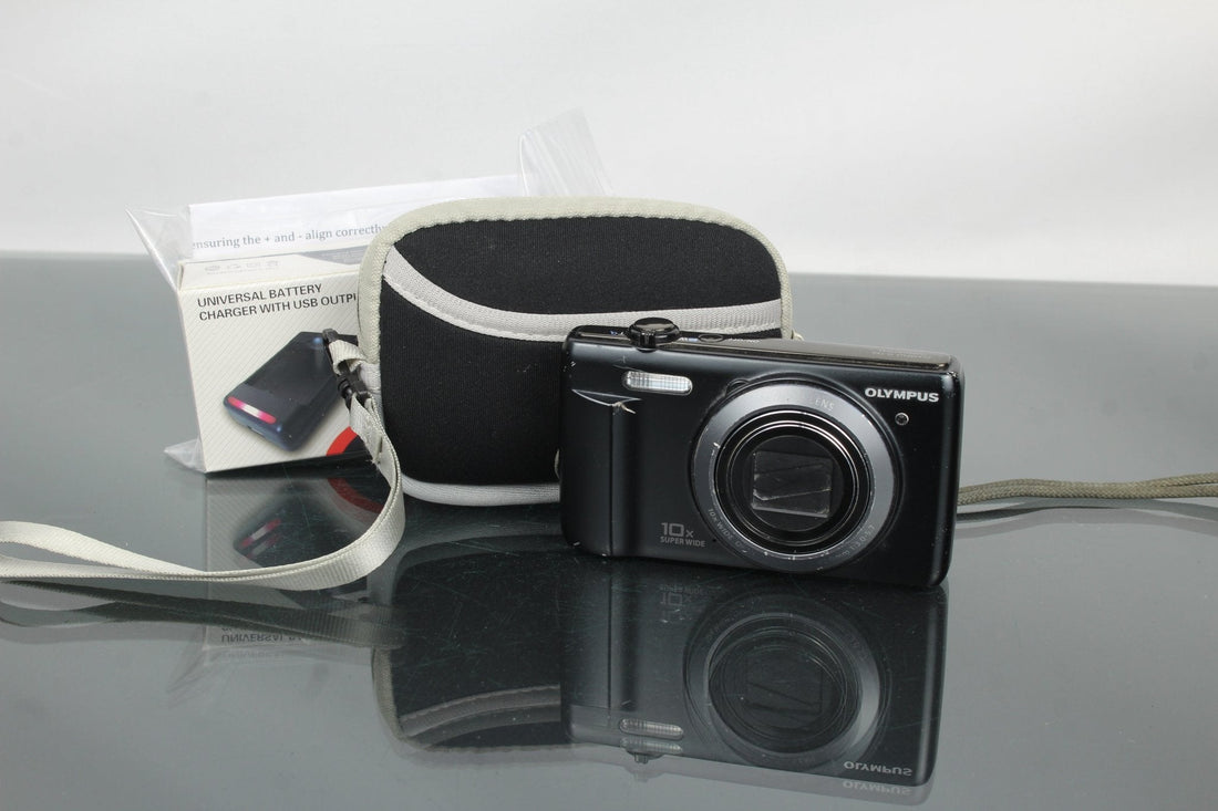 Olympus D‑750 Review: Compact Digital Classic Reborn in 2025 - Dutch|Thrift