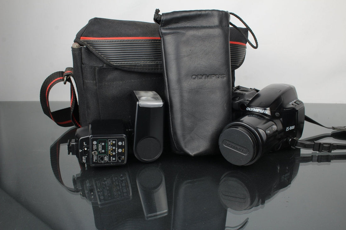 Olympus IS-1000 – The Bridge Between SLR Precision and Compact Ease - Dutch|Thrift