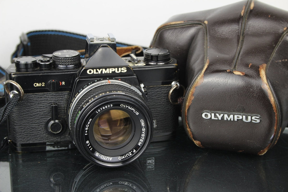 ☆ OLYMPUS OM-2N BLACK + 標準レンズ 50mm F1.4 Olympus OM-2 + 50mm