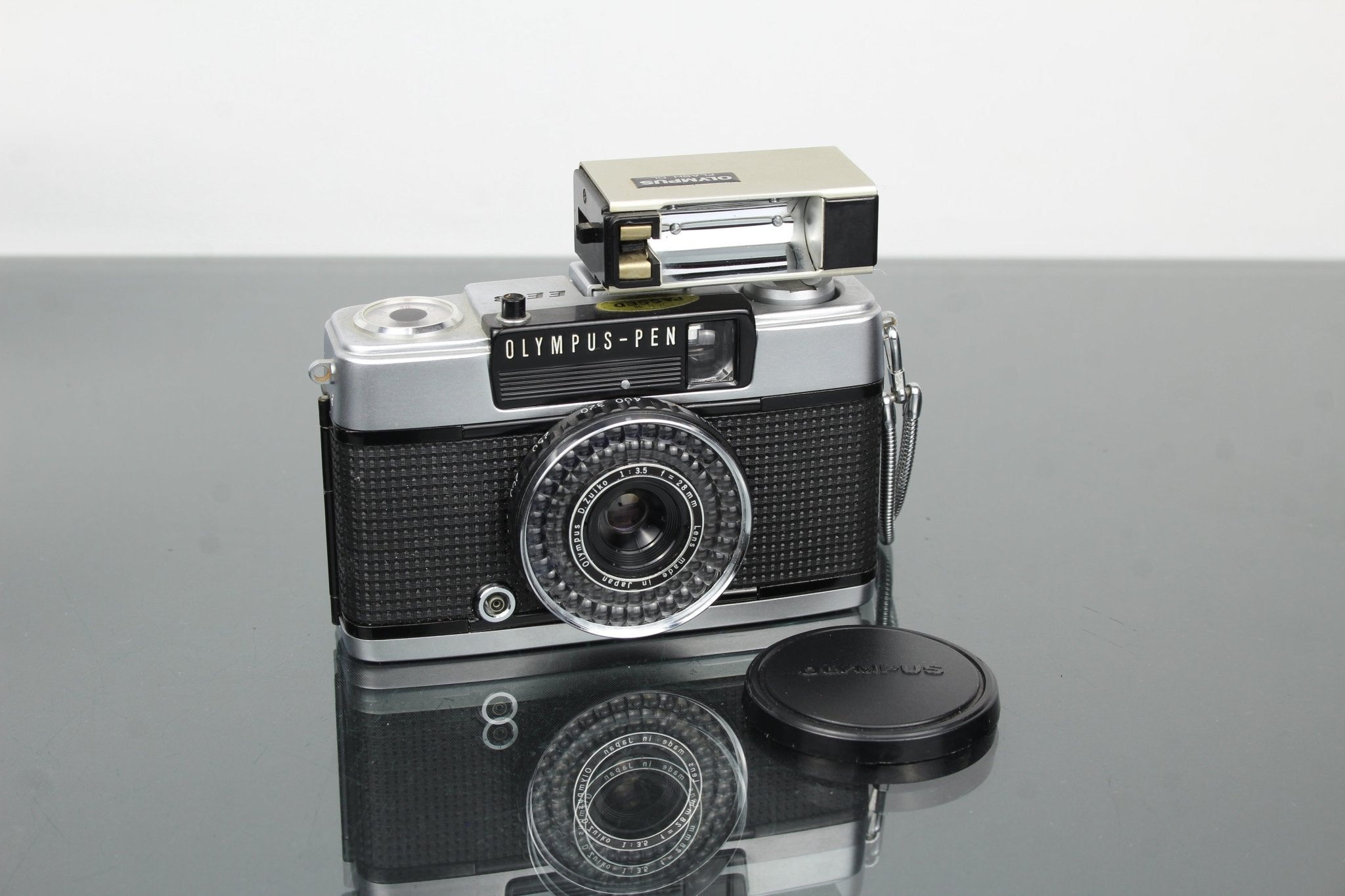 MのOLYMPUS PEN EE-3です。 Olympus Pen EE-3: Ícono de medio formato en 2025 – Dutch|Thrift