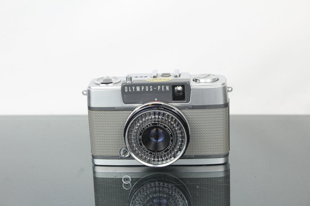 Olympus Pen EES-2: The Classic Half-Frame 35mm Street Camera