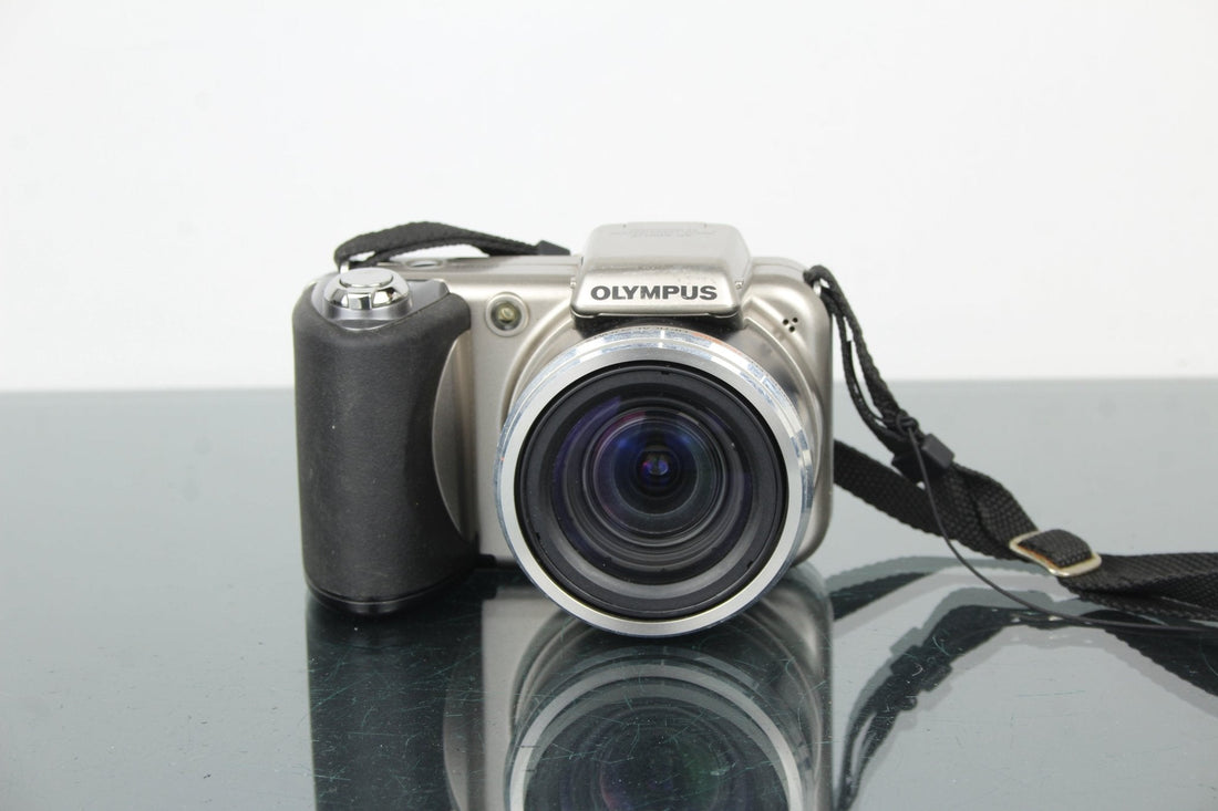 Olympus SP-600UZ Review & Used Buying Guide (Timeless Zoom) - Dutch|Thrift