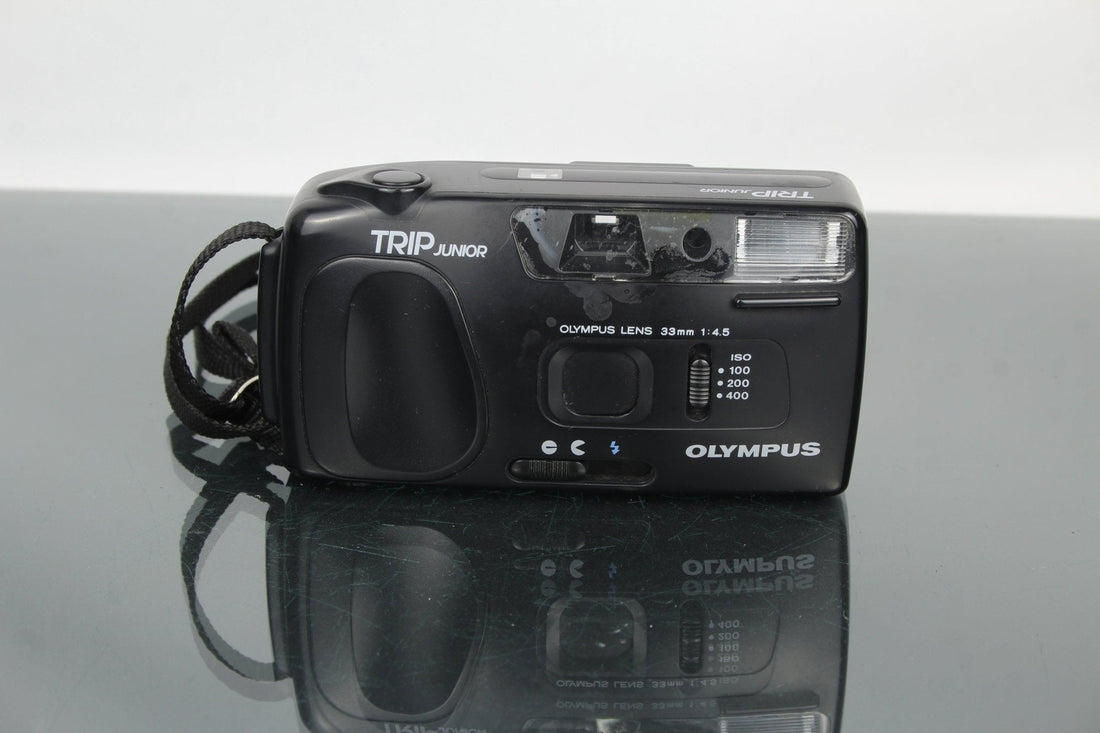 Olympus Trip Junior: 90s Film Simplicity for Creators in 2025 - Dutch|Thrift
