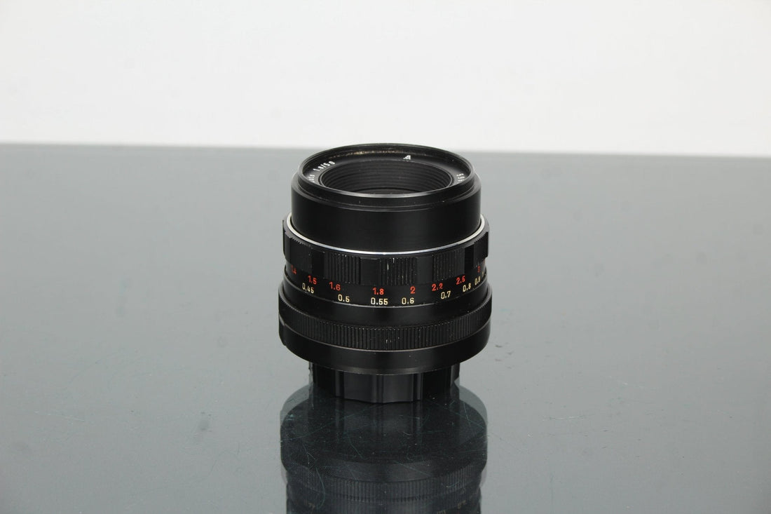 Pentacon Auto 1.8/50 M42 Review: Vintage Character Reborn - Dutch|Thrift