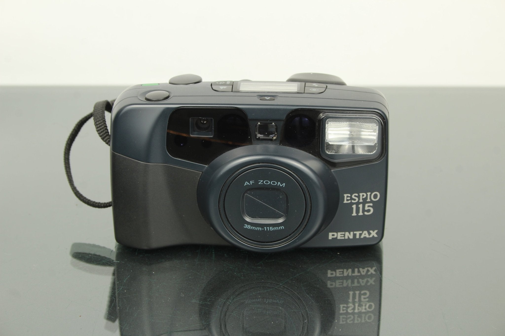 Pentax Espio 115 Review in 2025 – Compact Film Joy – Dutch