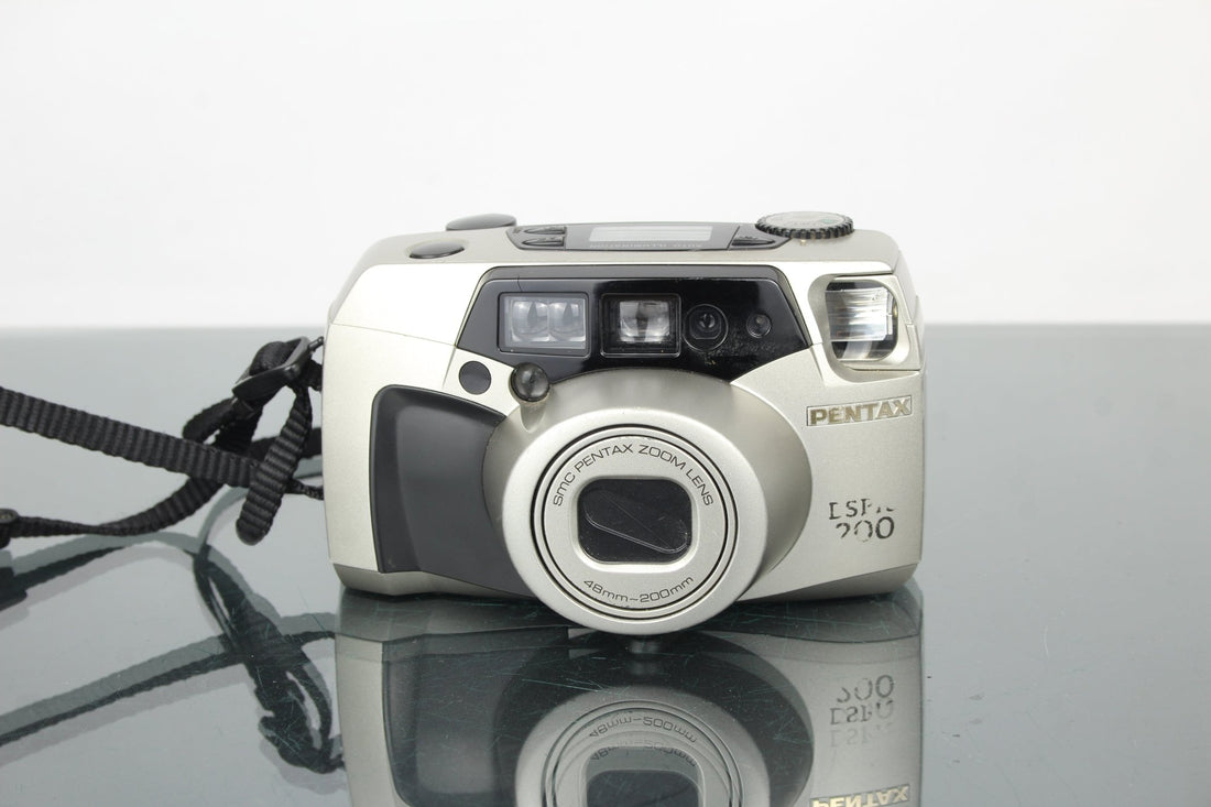 Pentax Espio 200 Review: The Telephoto Point‑and‑Shoot Classic - Dutch|Thrift