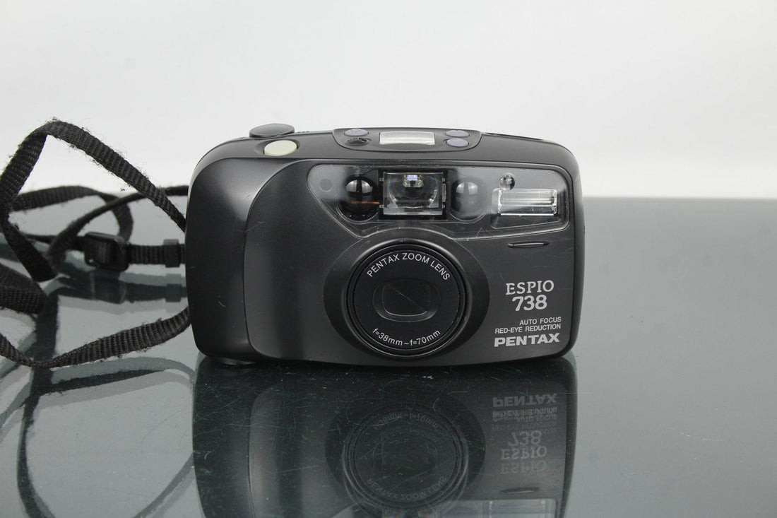 Pentax Espio 738 Review: Compact 35mm Point &amp; Shoot Gem - Dutch|Thrift