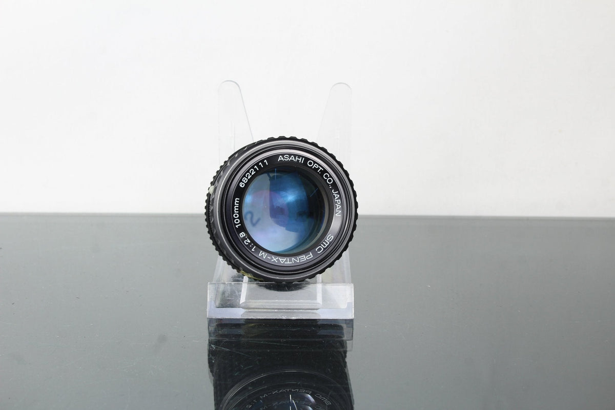 Pentax M SMC 100mm f/2.8 Review: Vintage Telephoto Worth Owning 