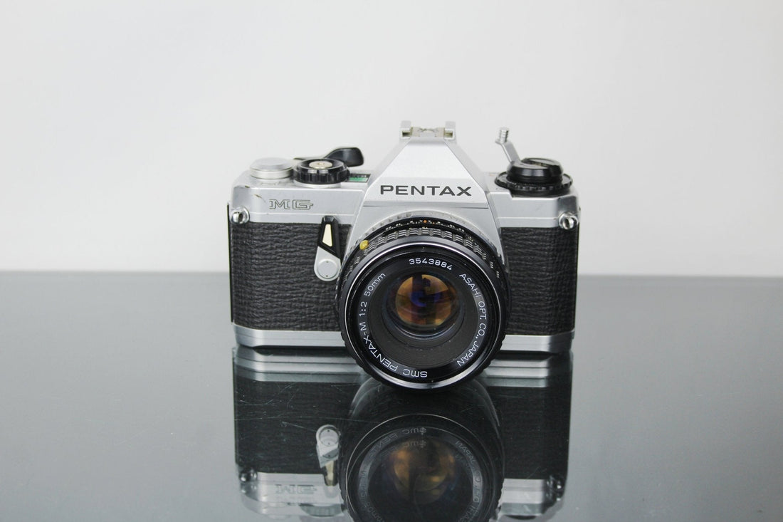 Pentax MG + 50mm f/2 Review: Compact Film Camera Classic - Dutch|Thrift