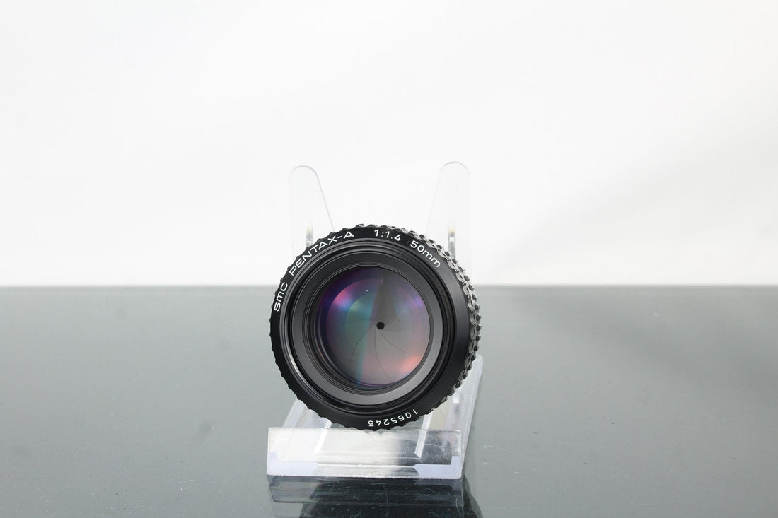Pentax SMC 50mm f/1.4 K Lens: Vintage Excellence Reimagined - Dutch|Thrift