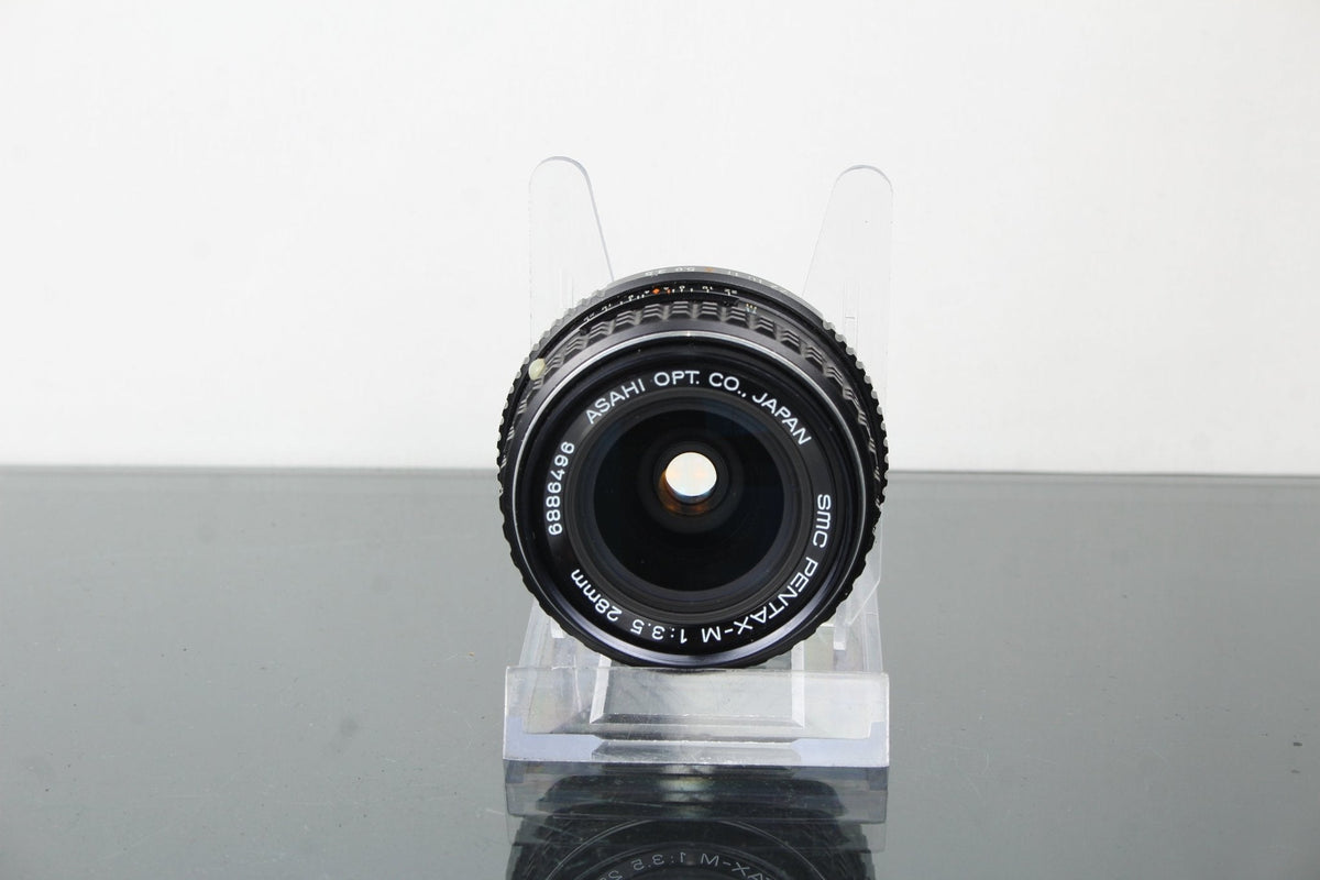 Pentax SMC Pentax-M 28mm f/3.5 Review & Vintage Buying Guide 