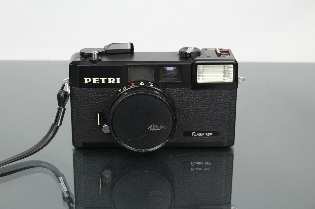 Petri Flash 7EF Review: A 1980s Point‑and‑Shoot Worth Rediscovering - Dutch|Thrift