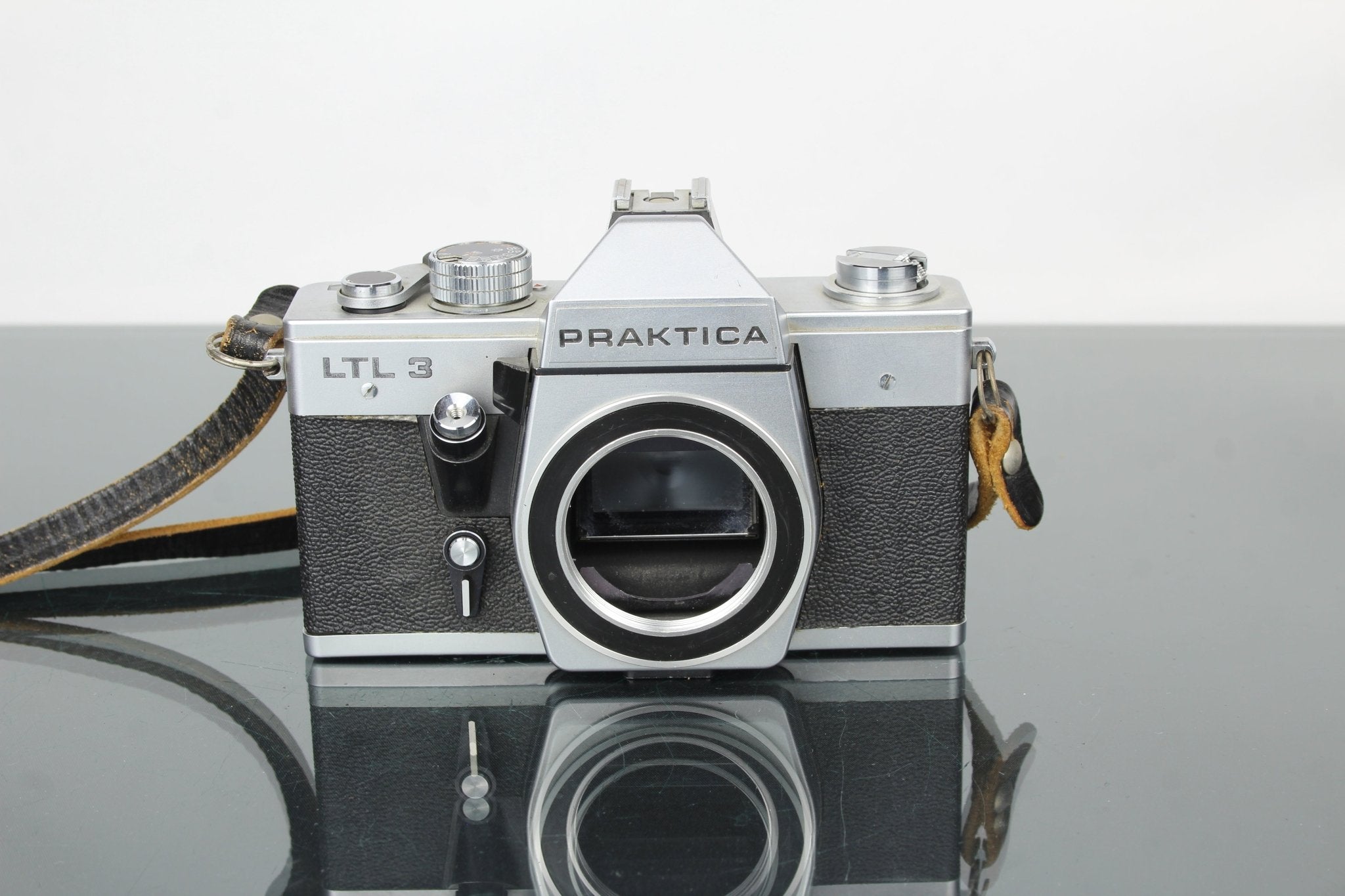 Praktica LTL 3 Review: A Classic 35mm SLR for Slow Photography