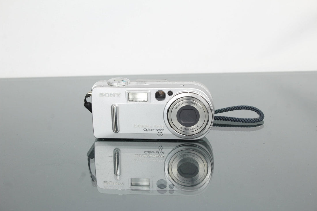 Rediscover the Sony Cyber-shot DSC-P9: A Retro Gem for 2025 - Dutch|Thrift