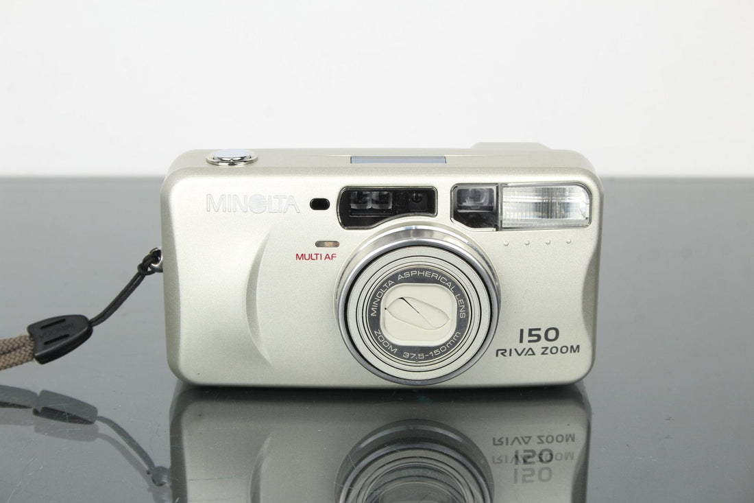 Rediscovering Film Simplicity with the Minolta Riva Zoom 150 - Dutch|Thrift