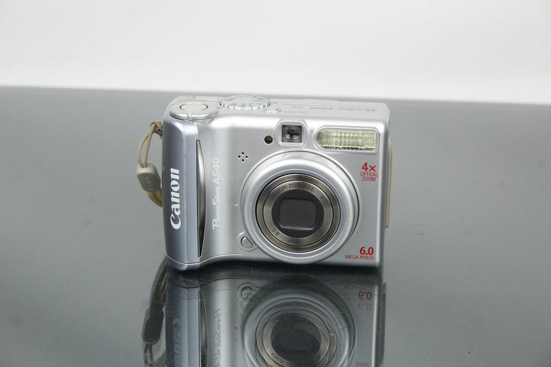 Rediscovering the Canon PowerShot A540 for Creators in 2025 - Dutch|Thrift