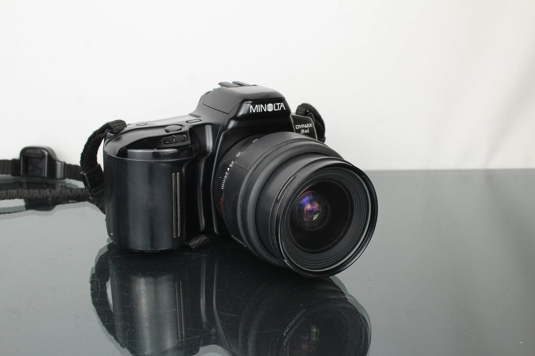 Rediscovering the Minolta Dynax 3xi for Film Photography in 2025 - Dutch|Thrift