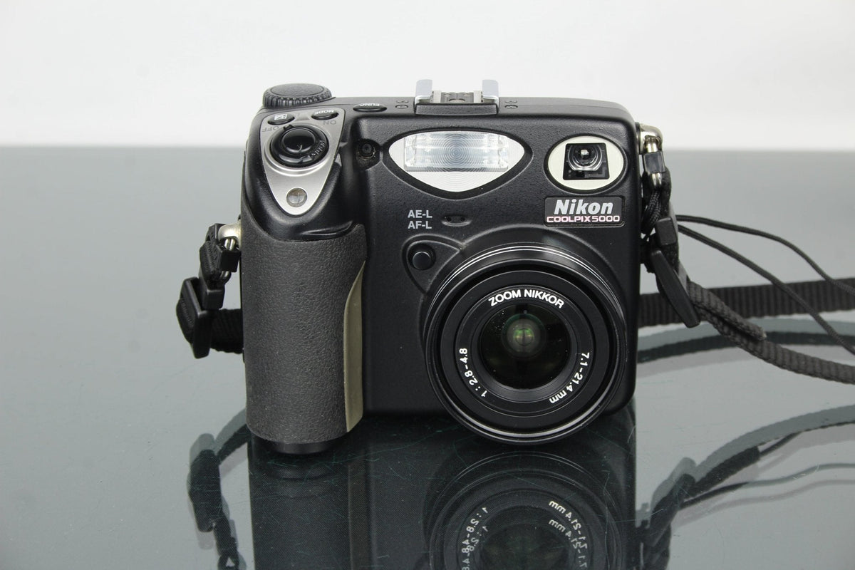 Rediscovering the Nikon Coolpix 5000 for Creative Digital 