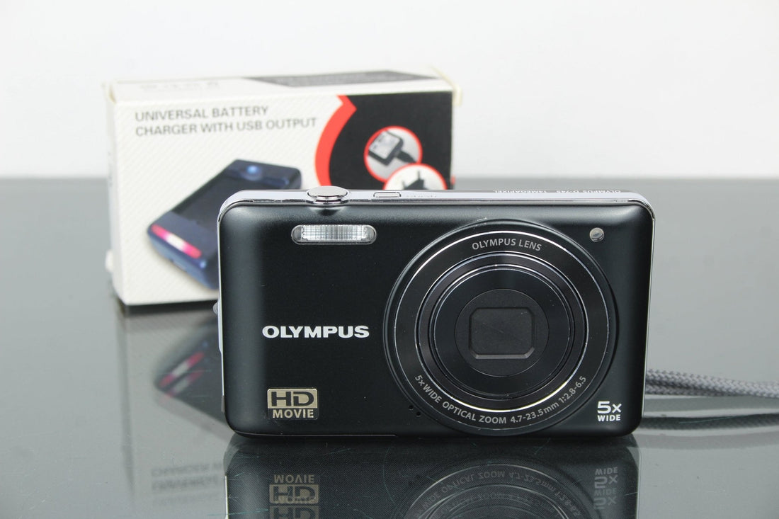 Rediscovering the Olympus D-745 Compact Camera - Dutch|Thrift