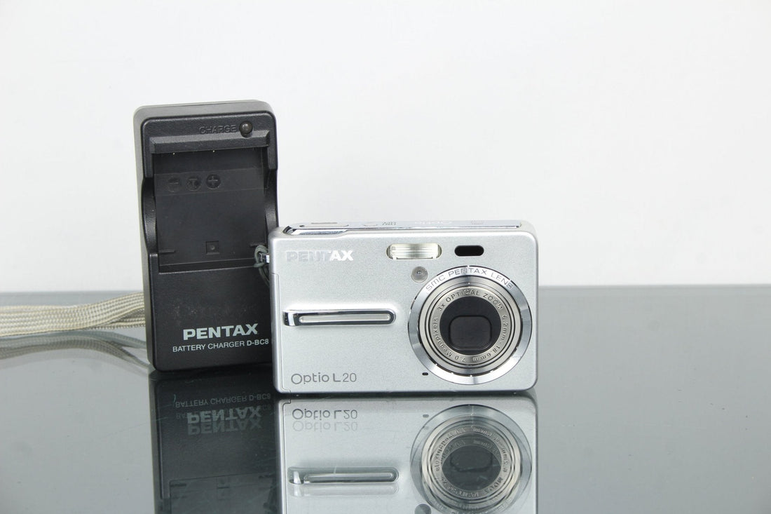 Rediscovering the Pentax Optio L20 Digital Compact Camera - Dutch|Thrift