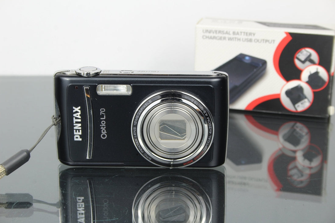 Rediscovering the Pentax Optio L70: Compact Digital Charm - Dutch|Thrift