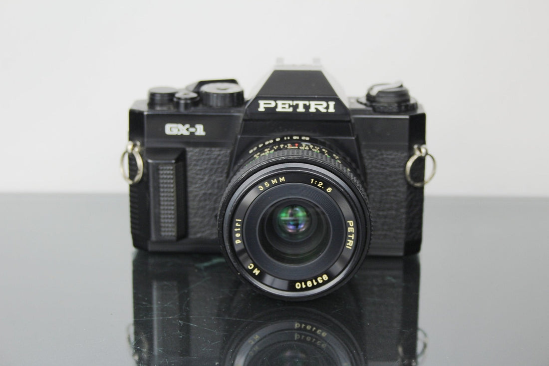 Rediscovering the Petri GX-1 + 35mm f/2.8, a Forgotten Film Gem - Dutch|Thrift