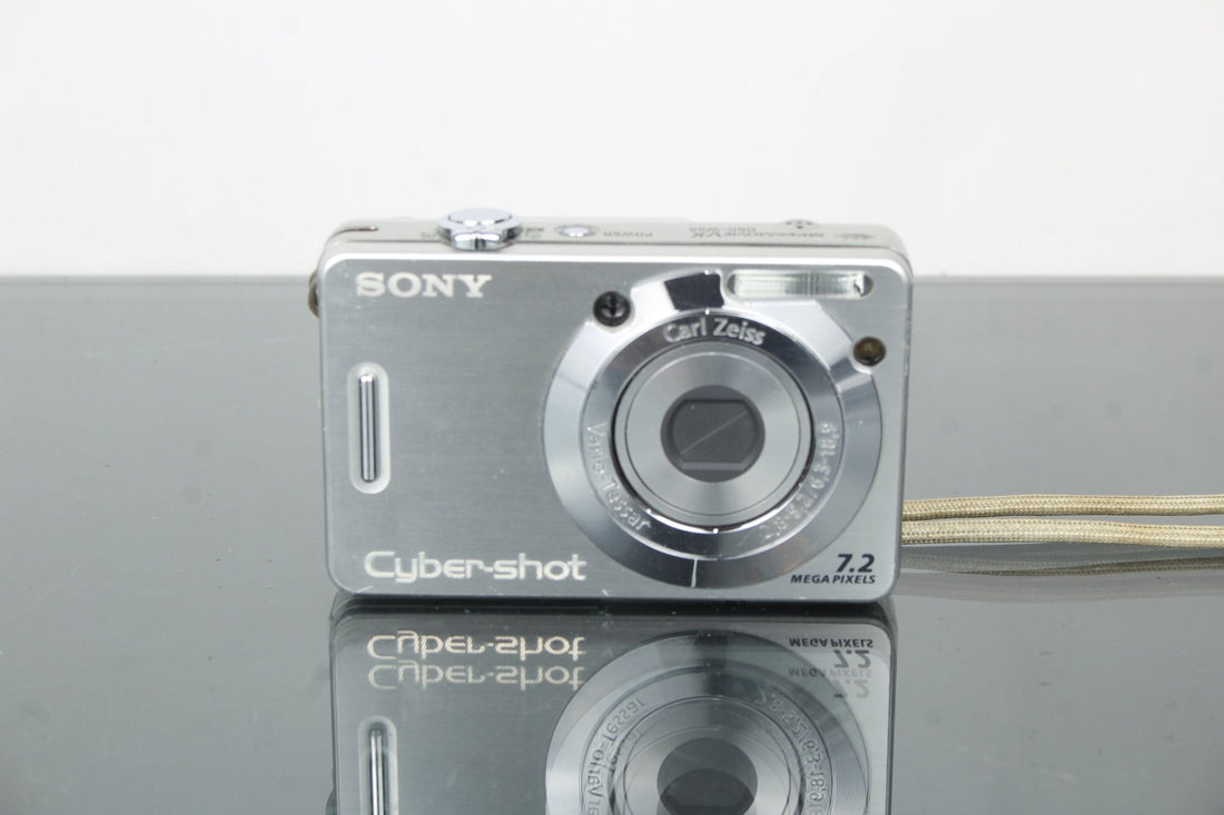 Rediscovering the Sony Cyber-shot DSC-W55 in 2026 - Dutch|Thrift