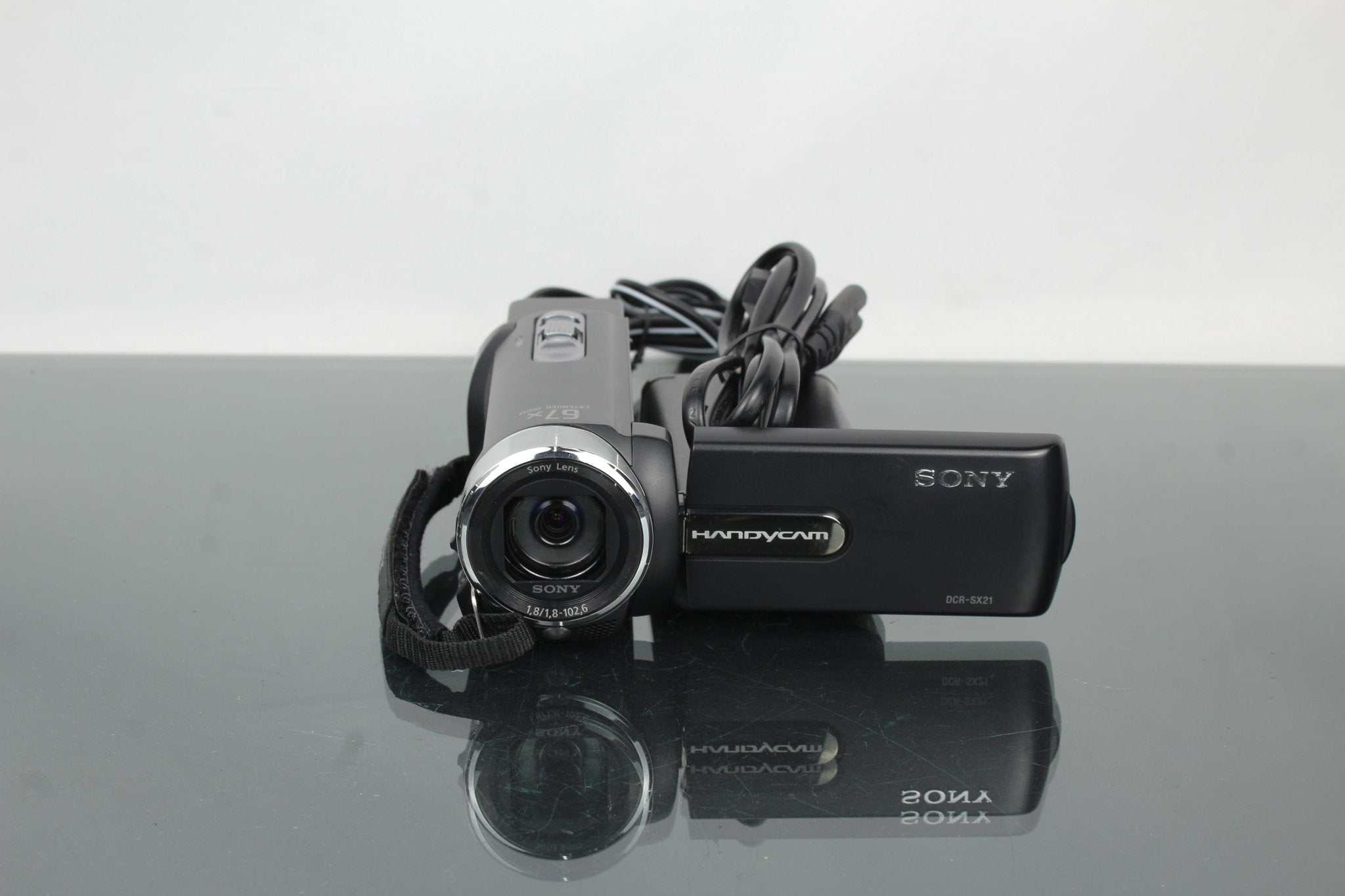 Rediscovering the Sony DCR-SX21E Handycam in 2025 – Dutch|Thrift