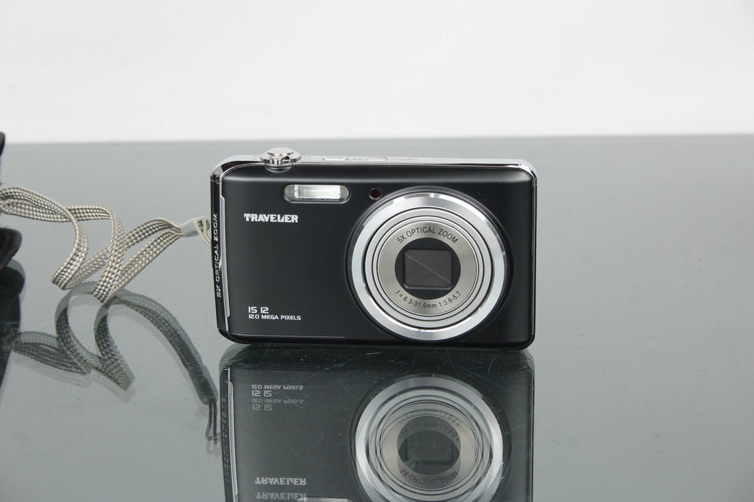 Rediscovering the Traveler IS 12 Digital Compact Camera - Dutch|Thrift