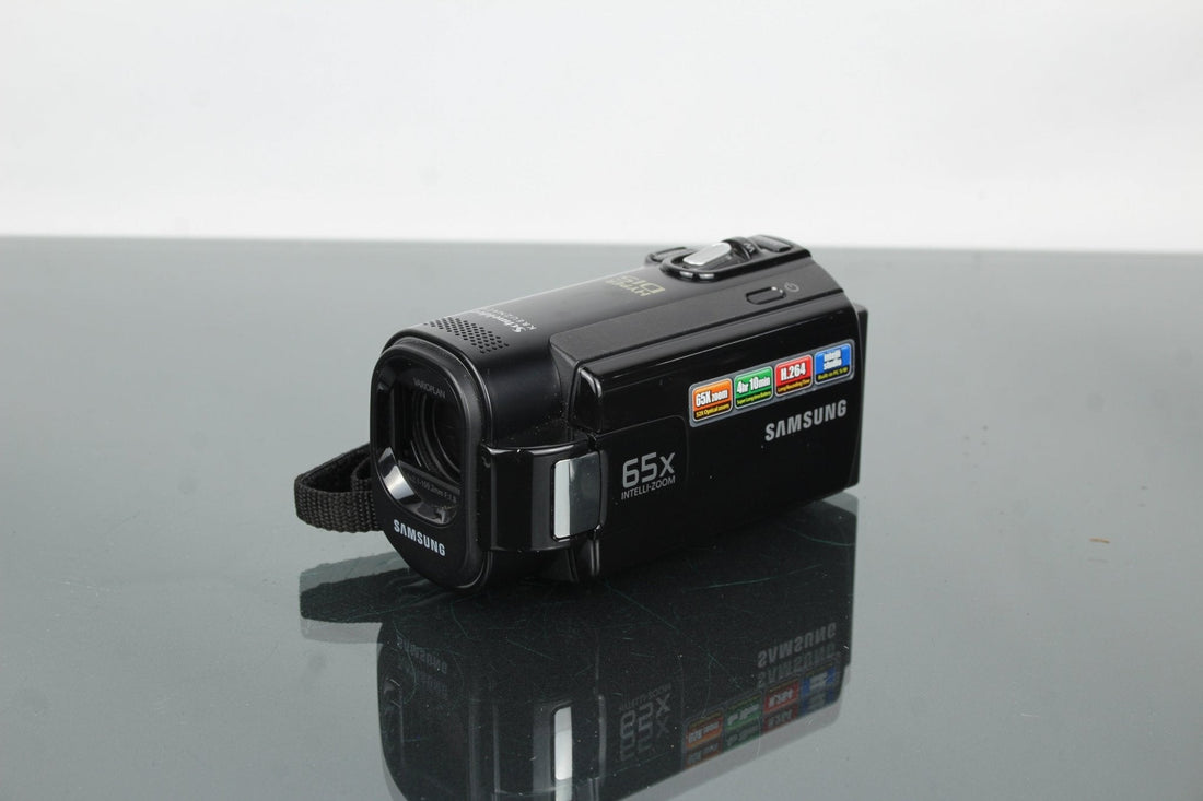 Reviving the Samsung SMX-F40 Hyper DIS for Modern Creators - Dutch|Thrift