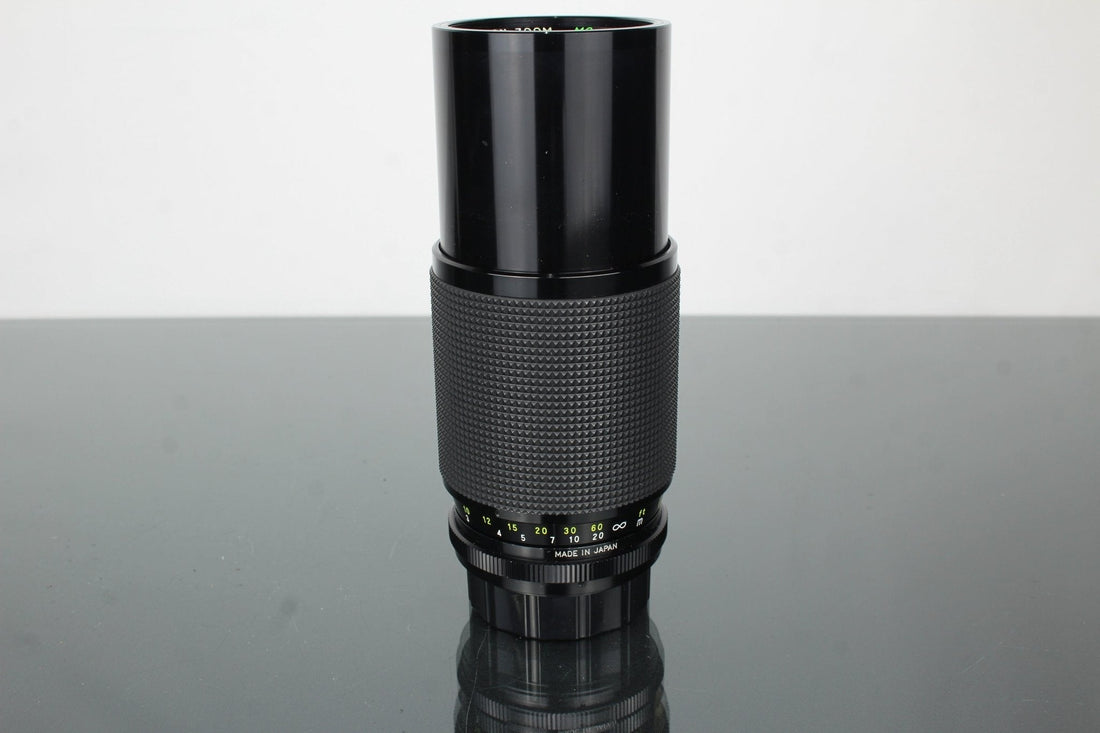 Revuenon Zoom 80–200mm f/4.5 (M42) Review and Creative Guide - Dutch|Thrift