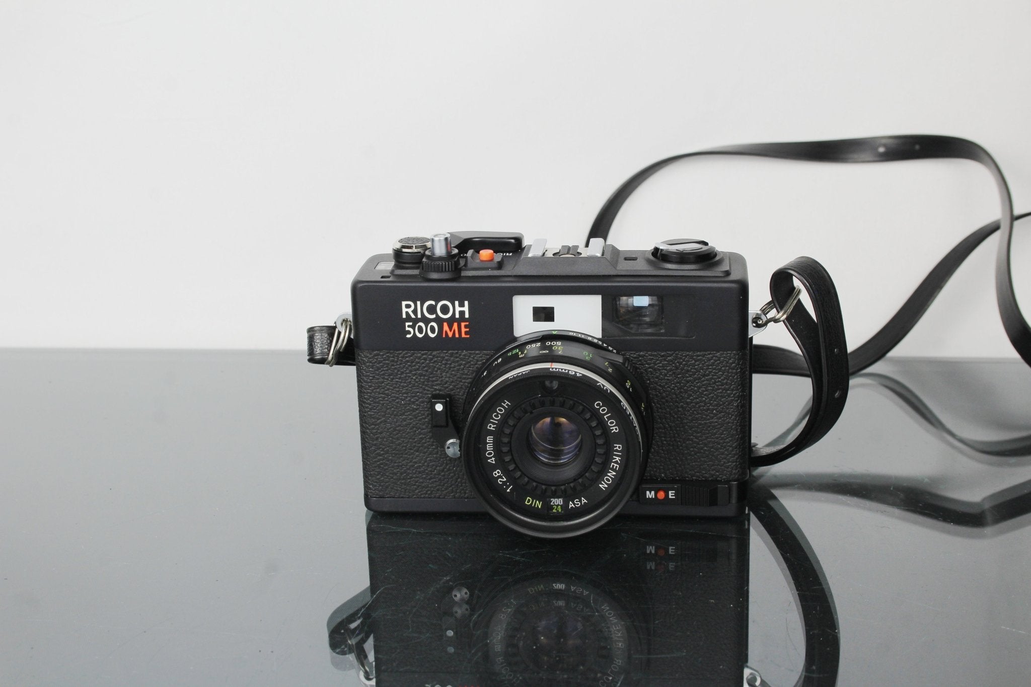 RICOH500レトロカメラ Reseña de Ricoh 500 ME: Cámara telémetro compacta de 35 mm para