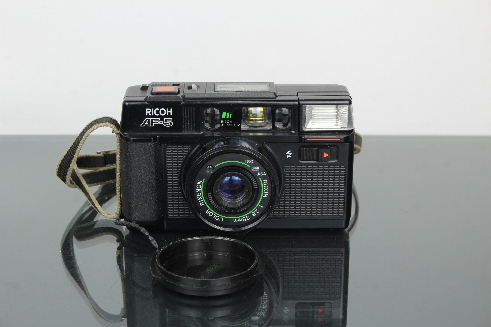 Ricoh AF-5 Review: Compact Film Classic of 2025 – Dutch|Thrift