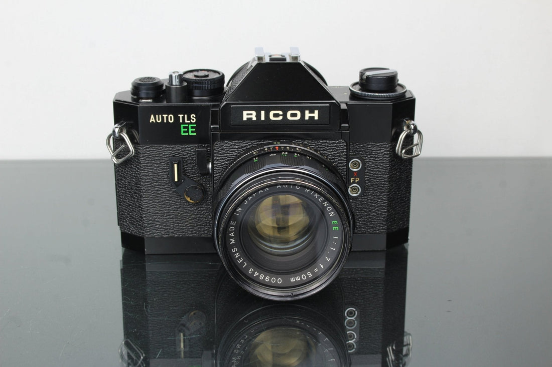 Ricoh Auto TLS EE + 50mm f/1.7 Review for Film Lovers - Dutch|Thrift